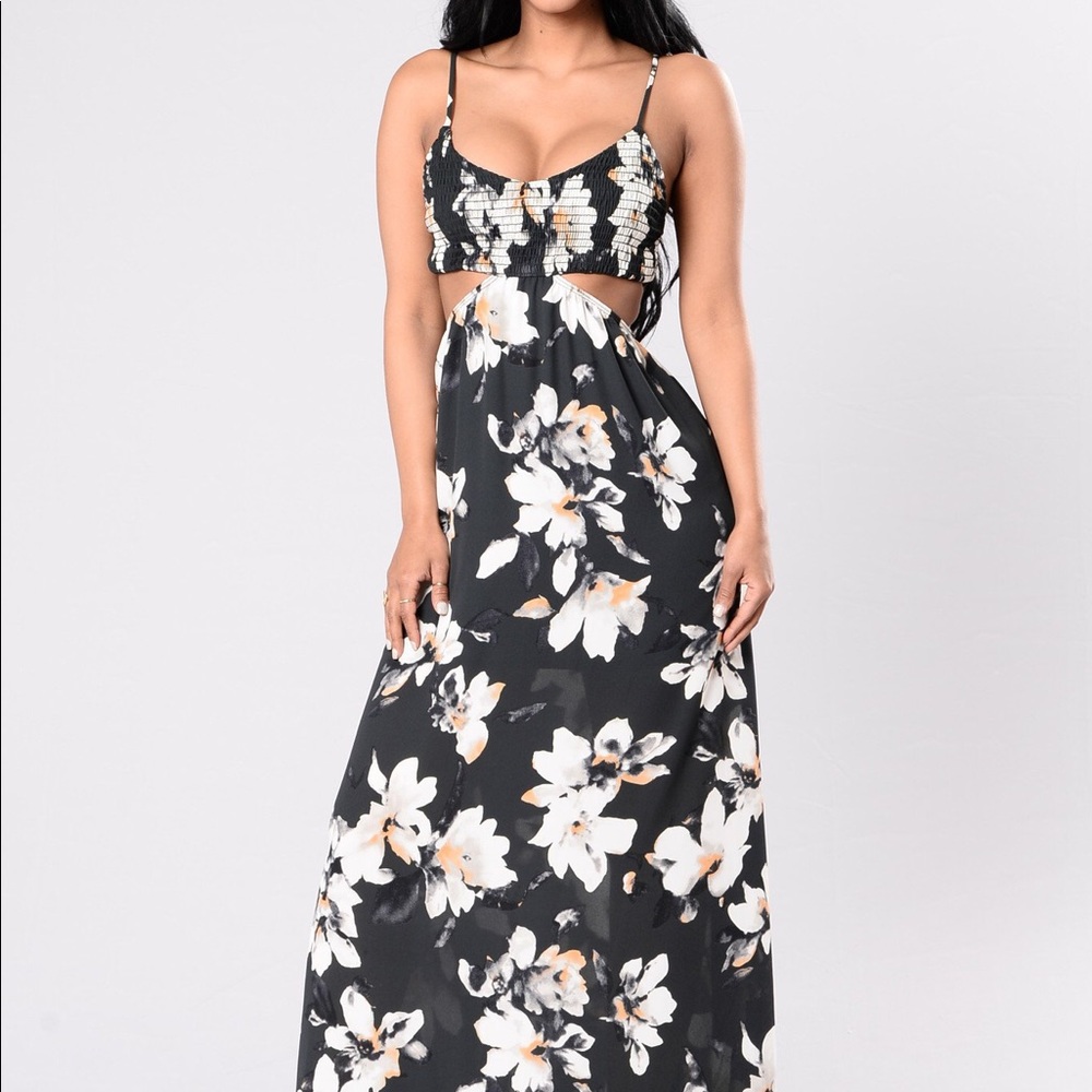 NWT Cutout Flower Maxi Dress